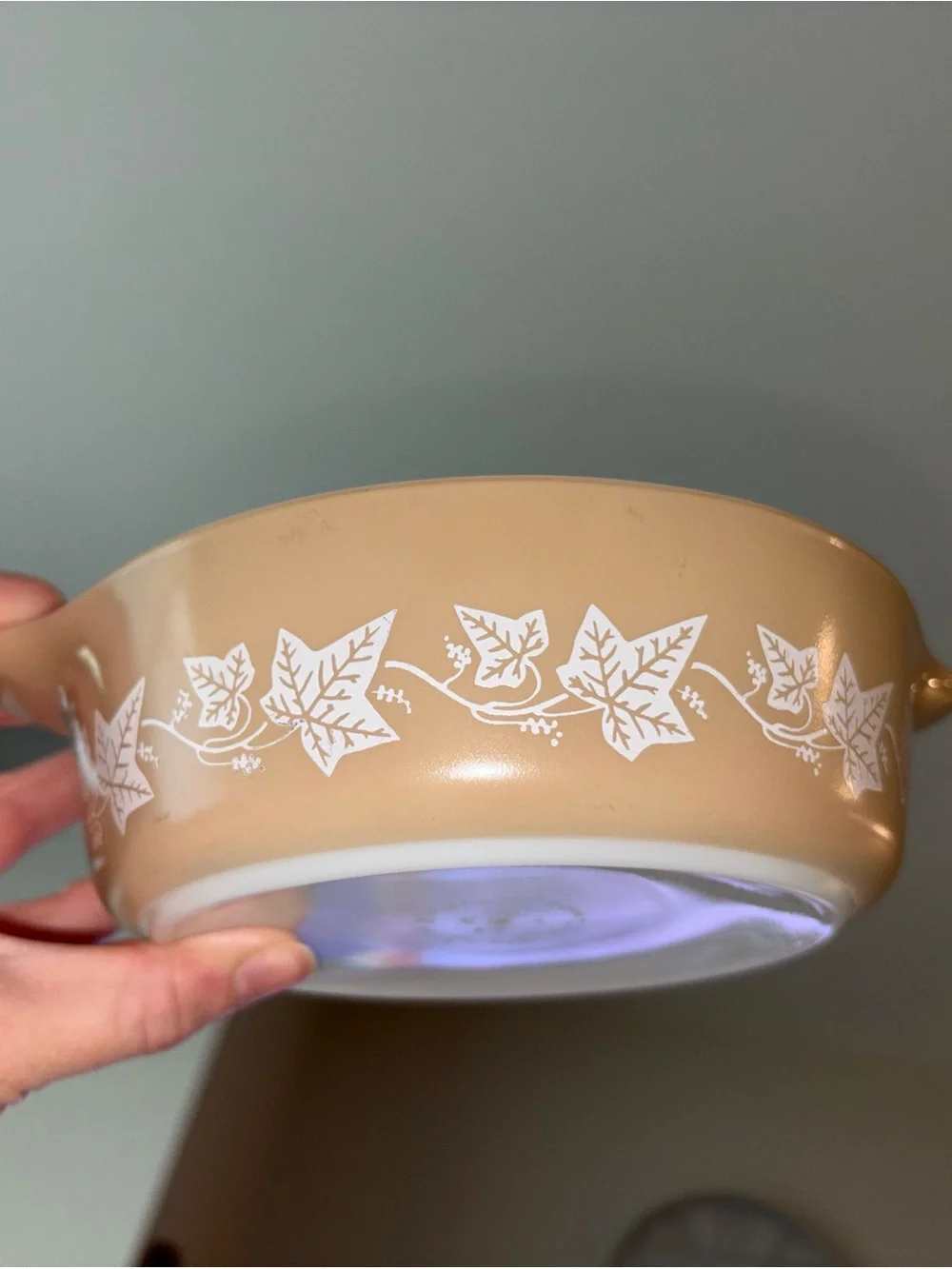 Vintage 1960s Pyrex Sandalwood Tan/Beige Ivy Casserole Dish | (1qt) | #471